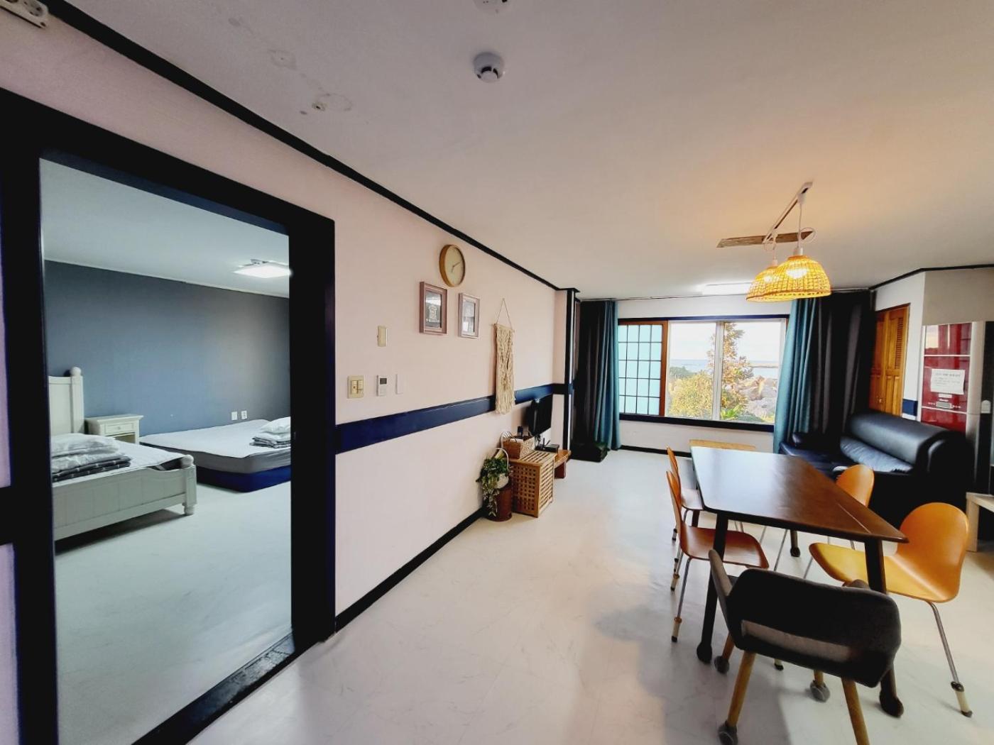Morning Beach Pension Jeju Exterior photo
