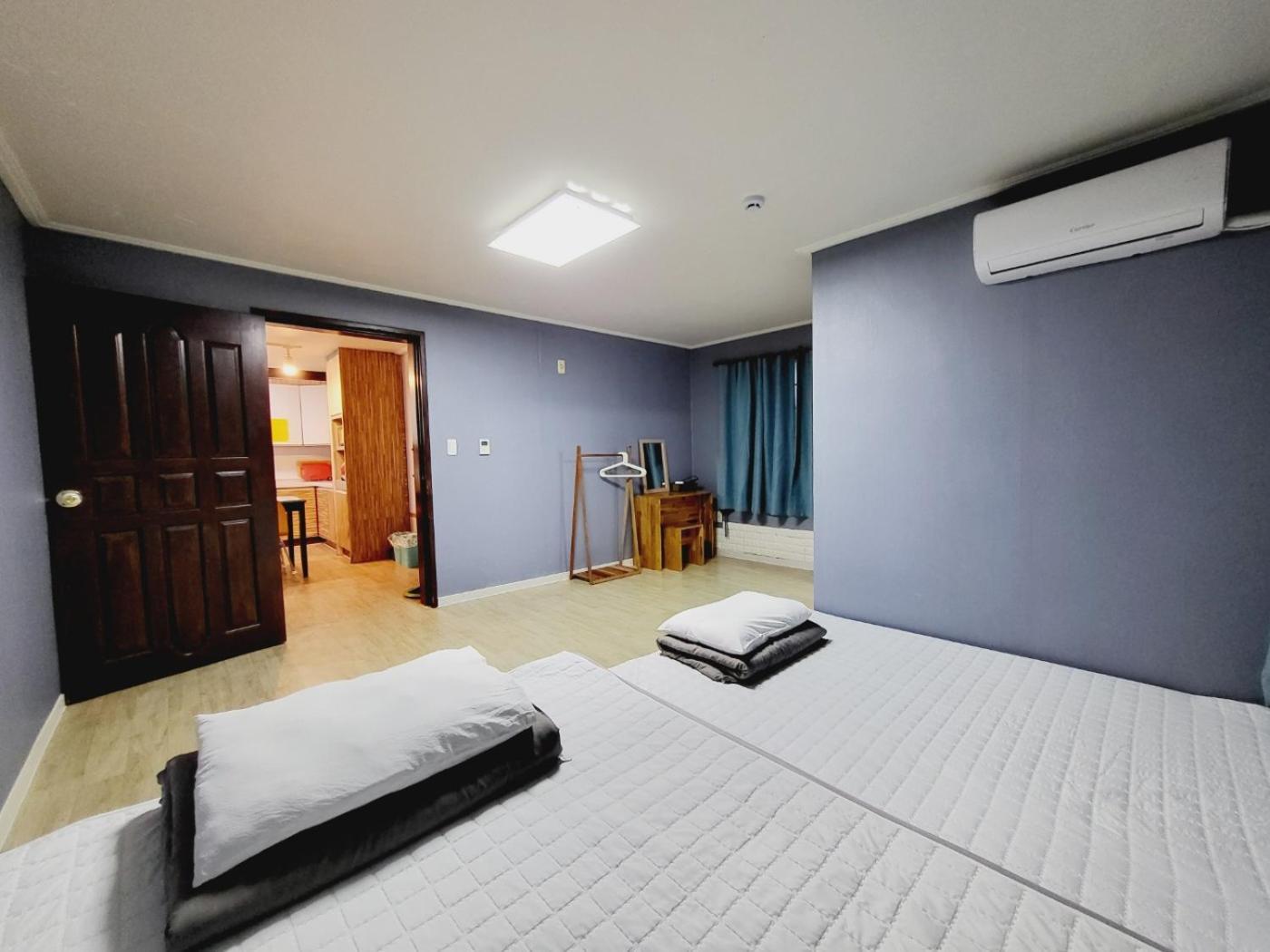 Morning Beach Pension Jeju Exterior photo