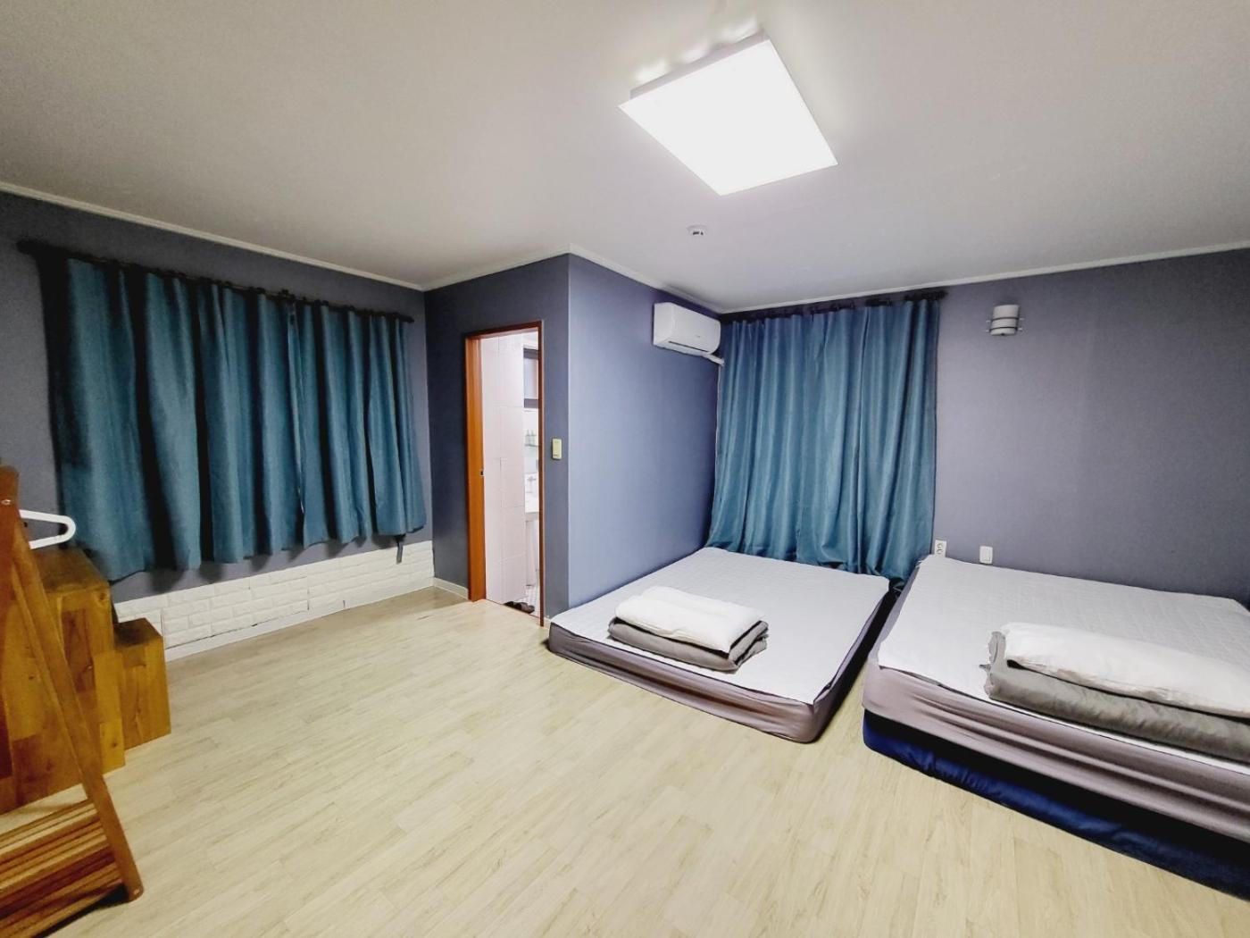 Morning Beach Pension Jeju Exterior photo