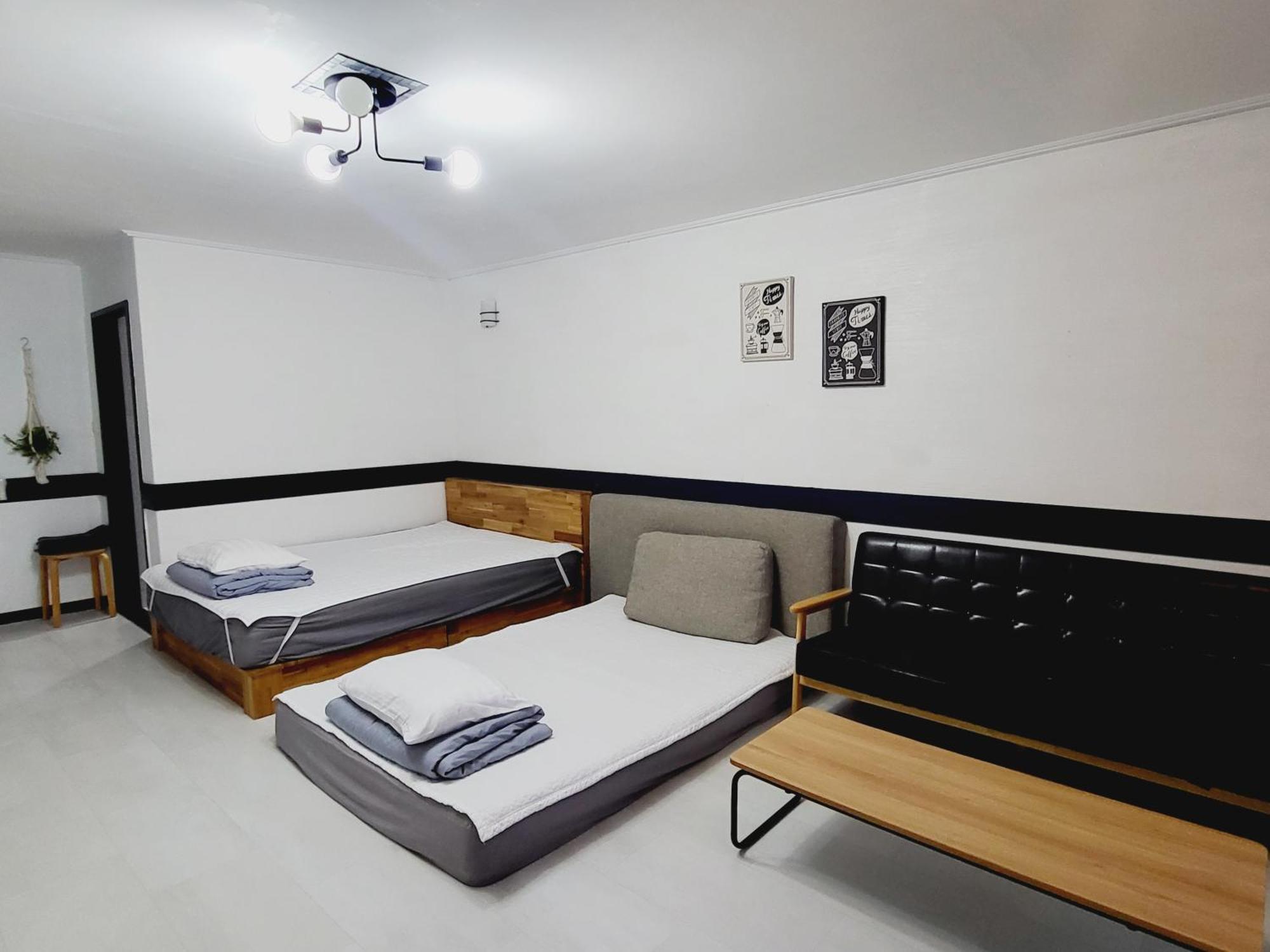 Morning Beach Pension Jeju Exterior photo