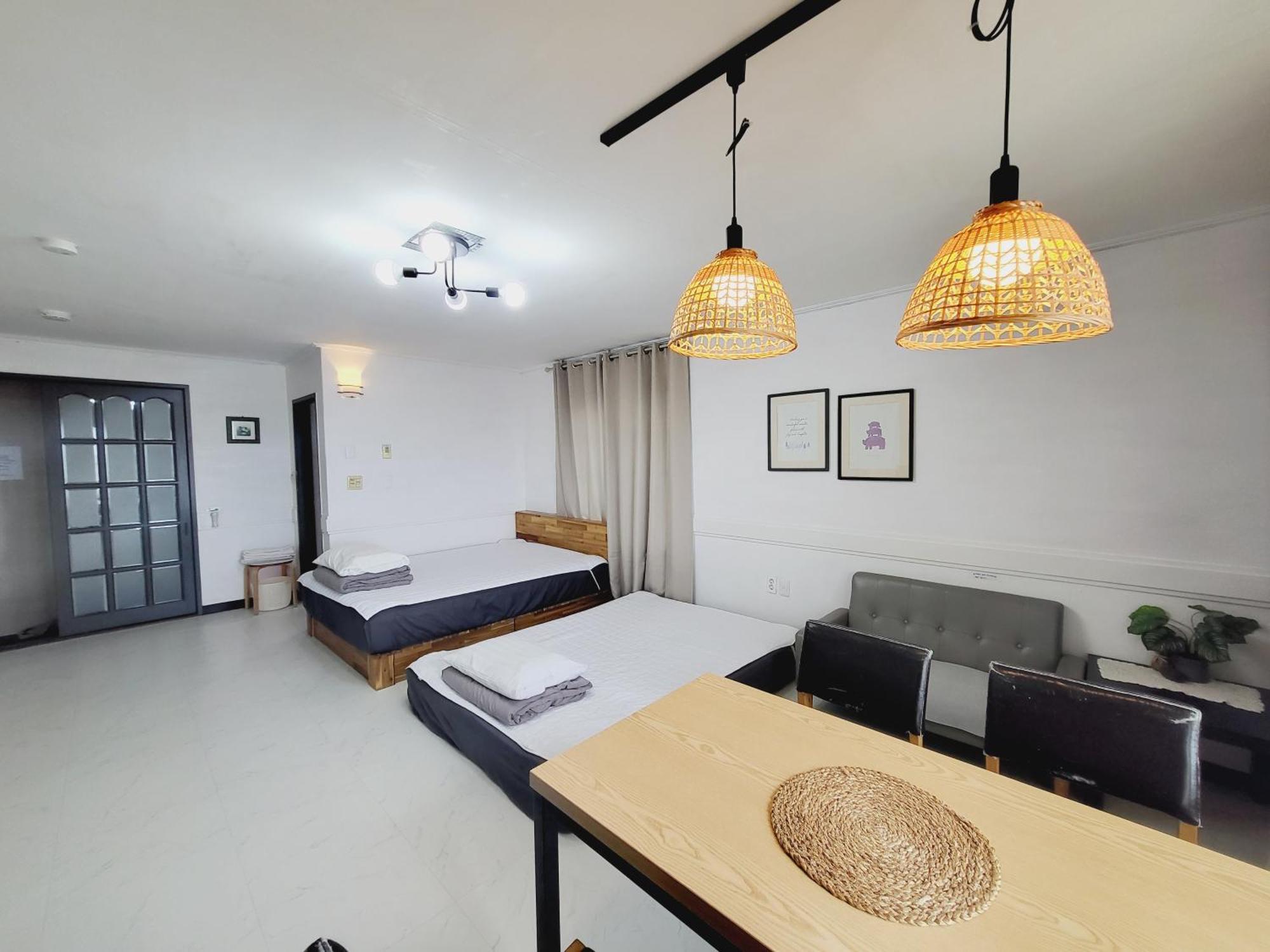 Morning Beach Pension Jeju Exterior photo